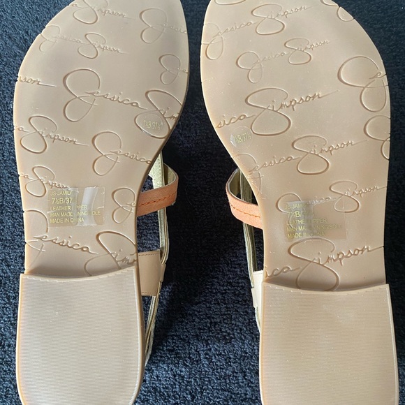 Jessica Simpson Jamila Between The Toe Sandals -Size 7.5 - NIB - Picture 7 of 7